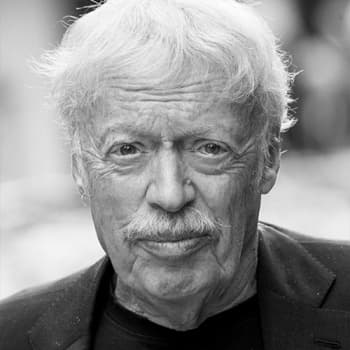 Автор "Філ Найт" Філ Найт