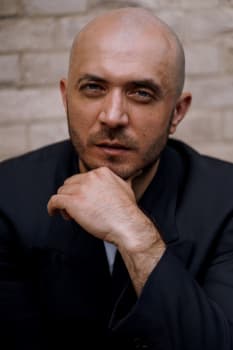 Руслан Шаріпов Руслан Шаріпов