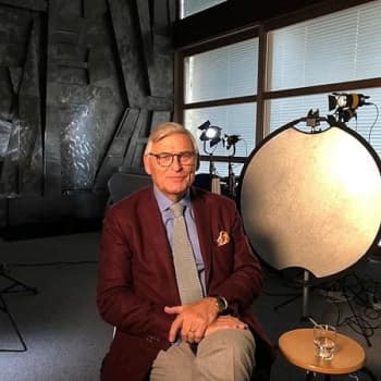 Автор "Дуґлас Томпсон" Дуґлас Томпсон