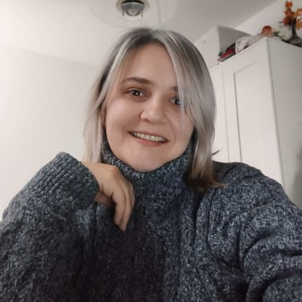 Автор "Юлія Смаль" Юлія Смаль