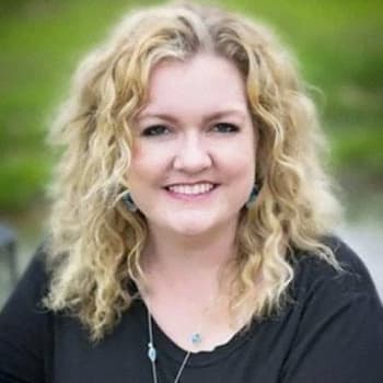 Автор "Коллін Гувер" Коллін Гувер