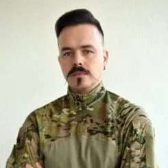 Павло Деревʼянко Павло Деревʼянко