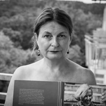 Автор "Радка Денемаркова" Радка Денемаркова