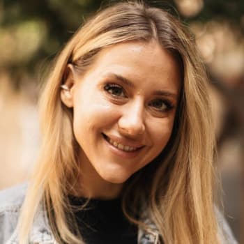 Автор "Людмила Долгоновська" Людмила Долгоновська