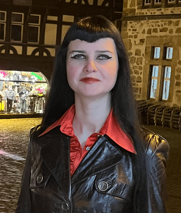 Автор "Юлія Мостова" Юлія Мостова