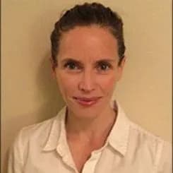 Еріка Файві