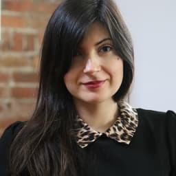 Мона Авад Мона Авад