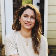 Едрієнн Янґ Едрієнн Янґ