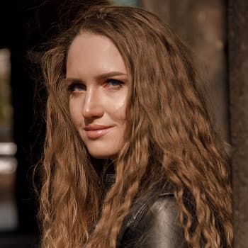 Автор "Анастасія Нікуліна" Анастасія Нікуліна