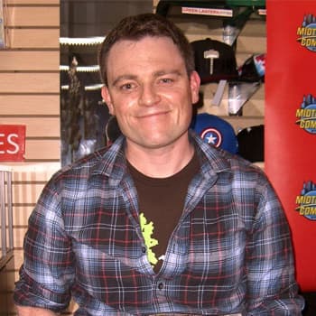 Автор "Скотт Снайдер" Скотт Снайдер