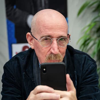 Автор "Браян Аззарелло" Браян Аззарелло