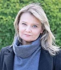 Олена Стяжкіна Олена Стяжкіна