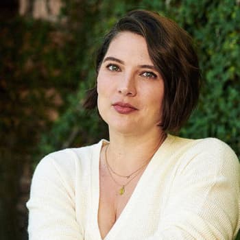 Автор "Тейлор Дженкінс Рід" Тейлор Дженкінс Рід