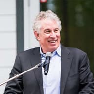 Брюс Перрі Брюс Перрі