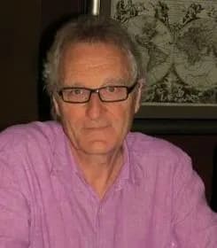 Автор "Джеремі Стронґ" Джеремі Стронґ